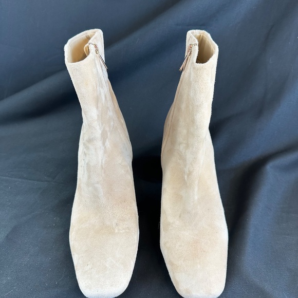 Women’s Booties Size 11 - Picture 3 of 3